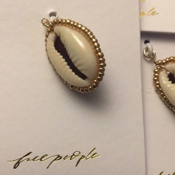 New Free people Pick your Charm twist 14k gold plated + pukka shell charms - Picture 3 of 3